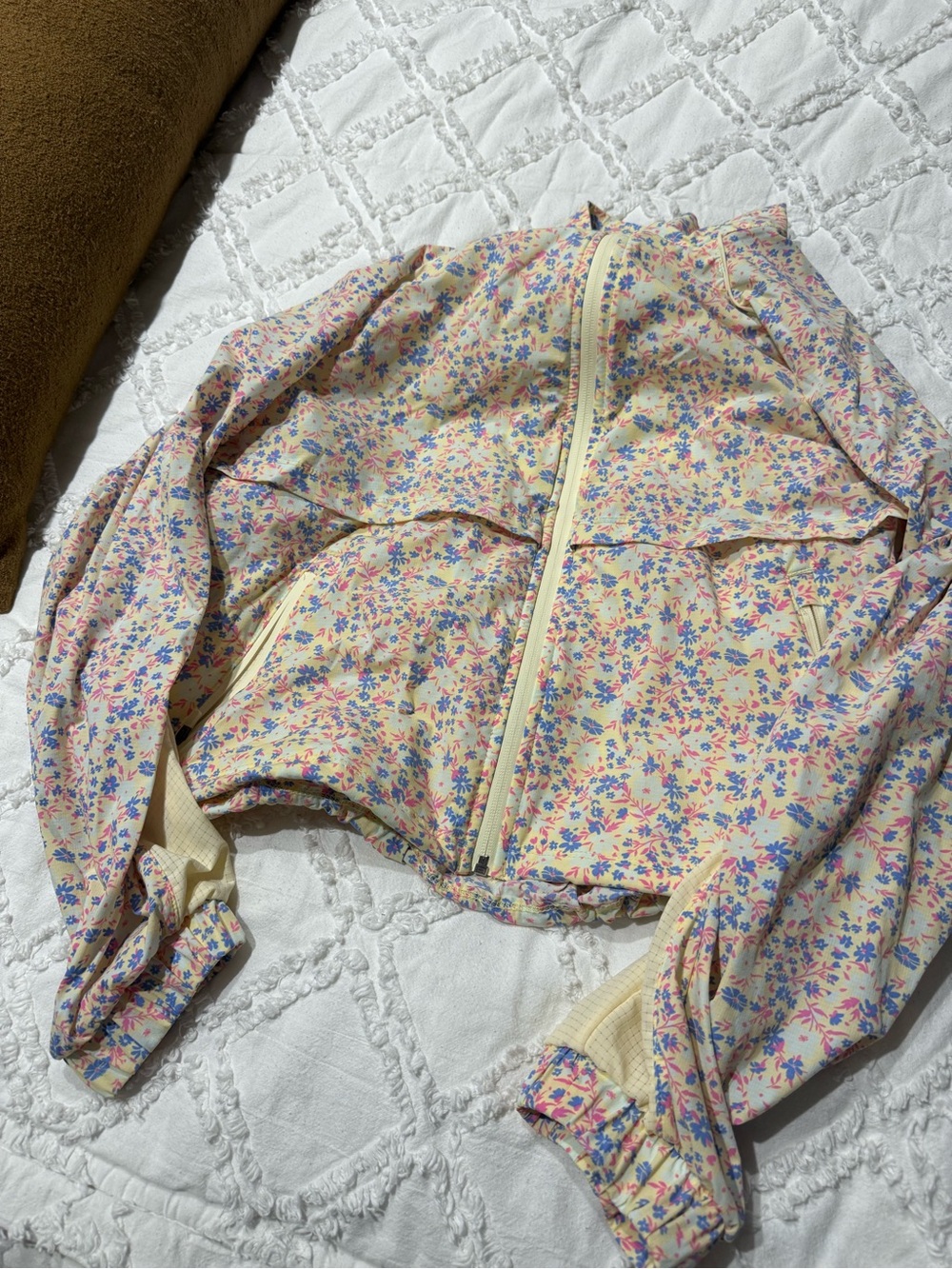 Viral All in Motion Women's Floral Zip Jacket in Cream